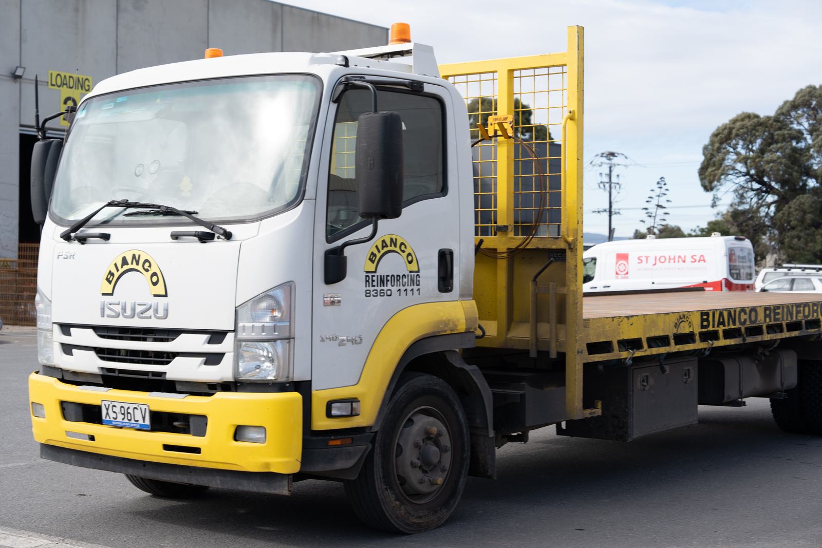 Front of a Bianco Reinforcing Isuzu truck